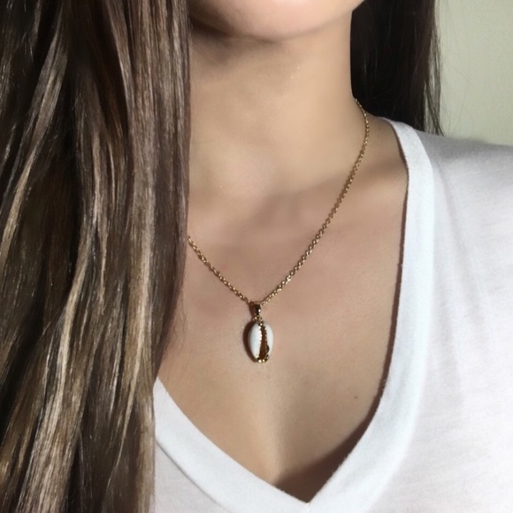 gift pendant, Cowrie Shell Pendant,Money Cowrie Shell Pendant Sterling Silver Cowrie Shell pendant,Handmade shell Jewelry Pendant